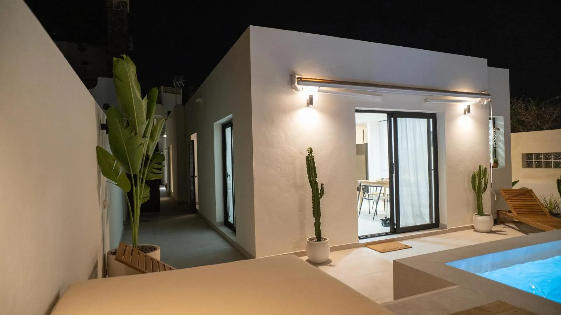 Apartment Urban Chill Private Pool Corralejo By Holidays Home Spain