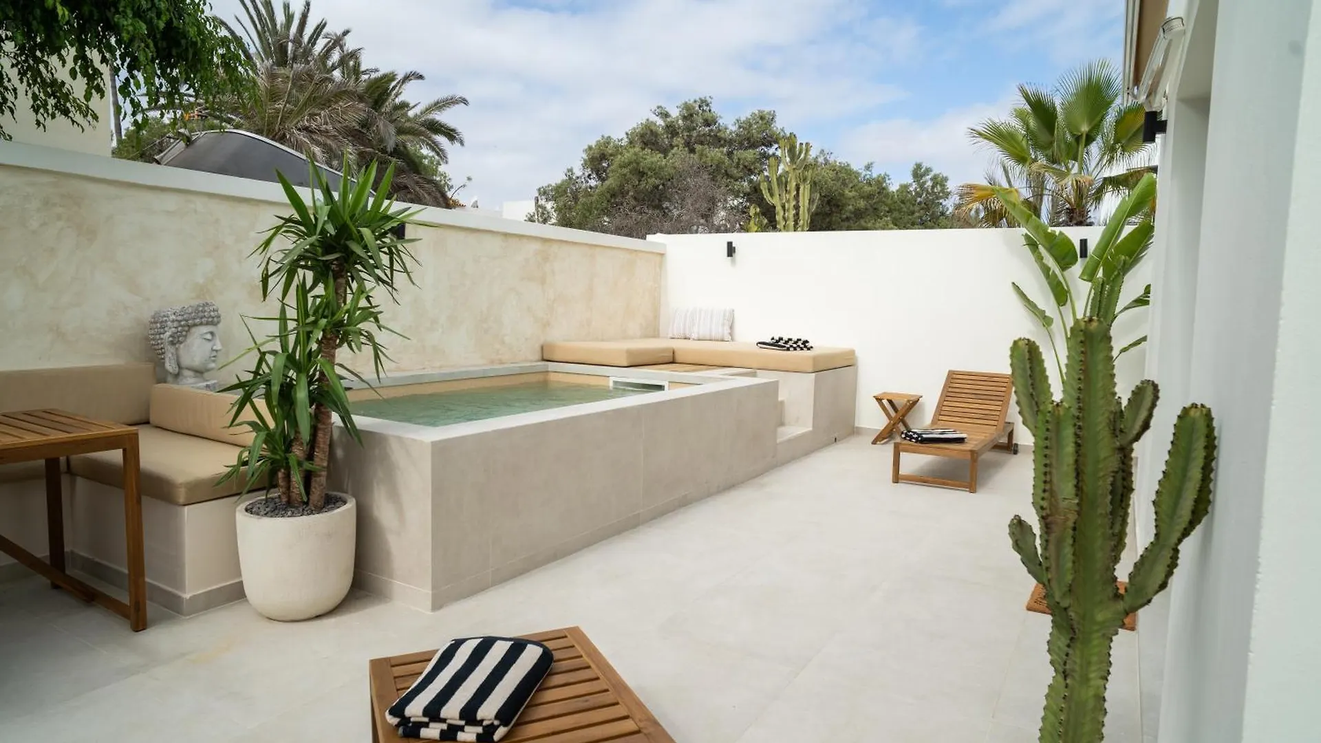 Apartment Urban Chill Private Pool Corralejo By Holidays Home