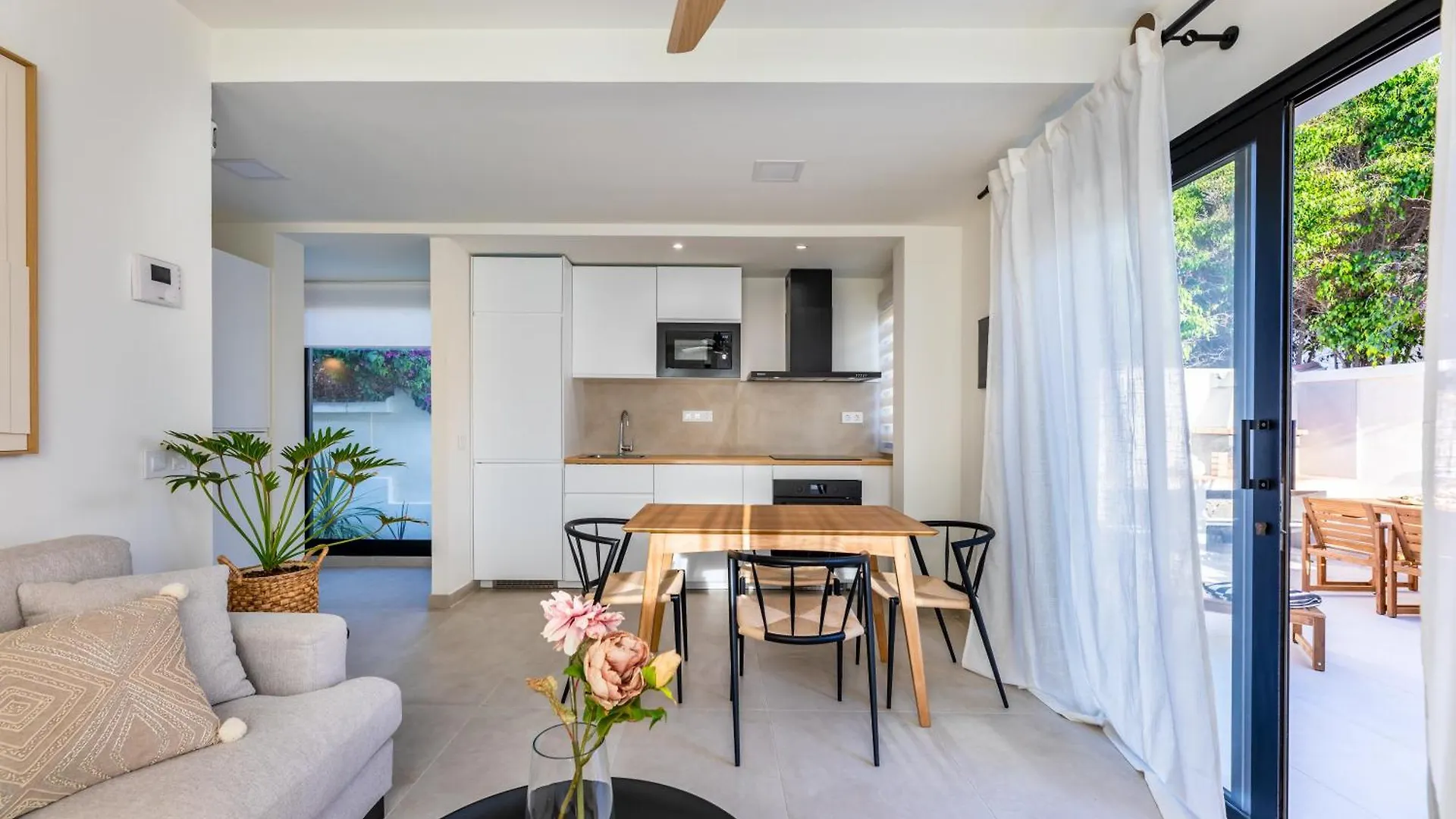 Apartment Urban Chill Private Pool Corralejo By Holidays Home