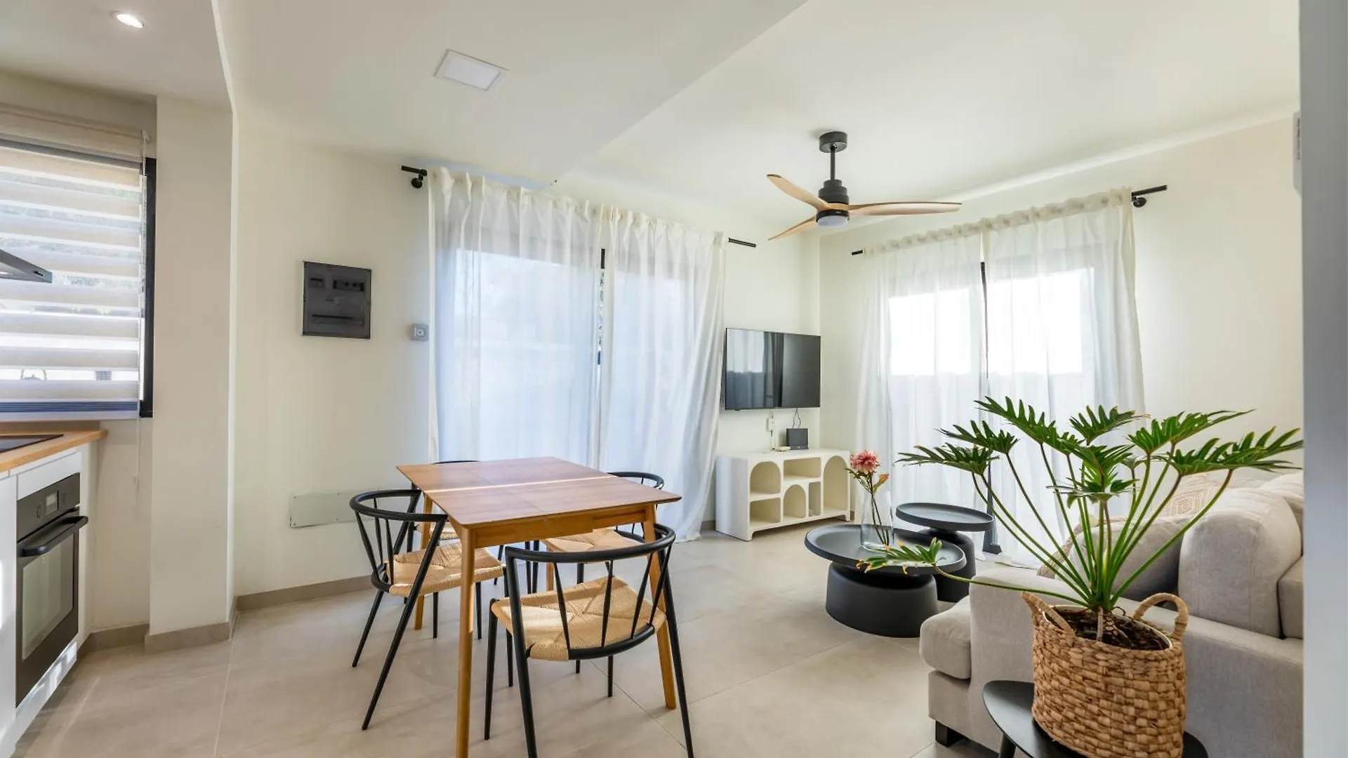 Apartment Urban Chill Private Pool Corralejo By Holidays Home Spain