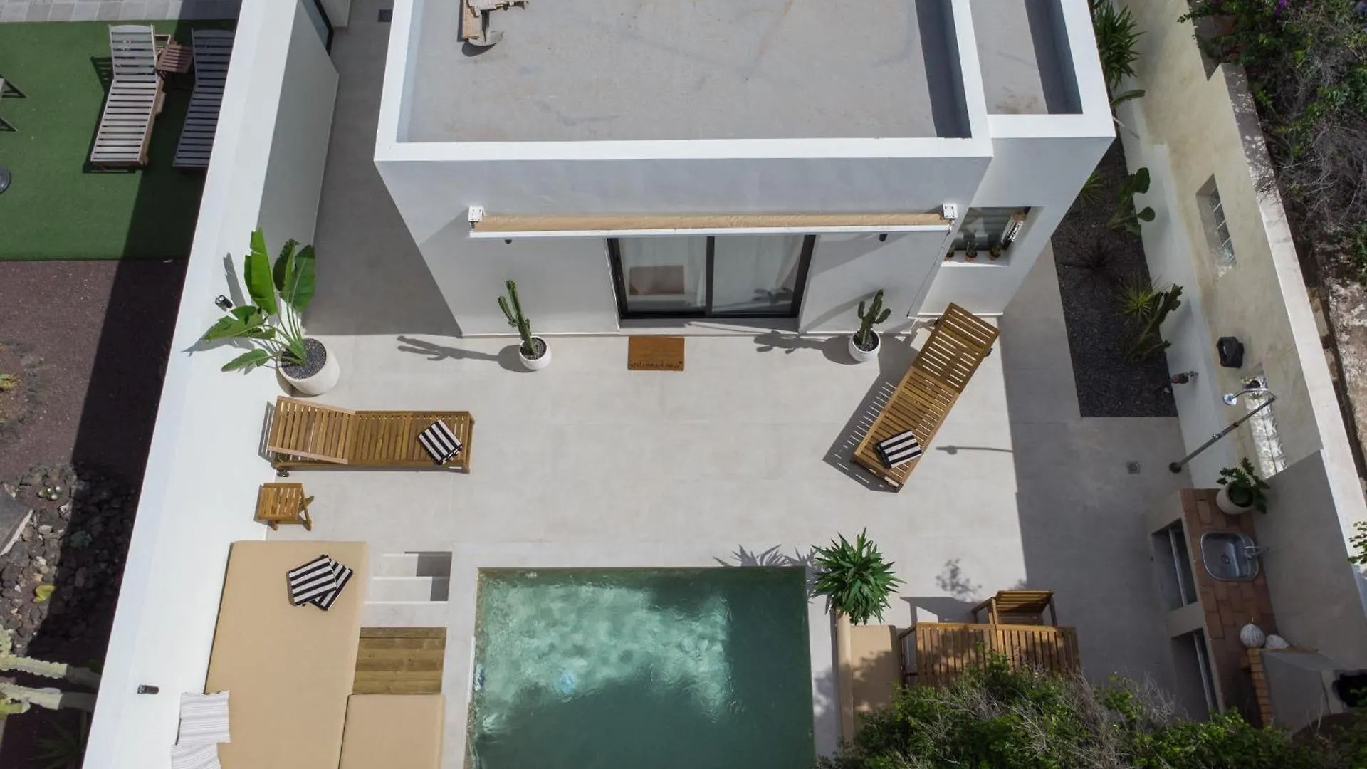 Apartment Urban Chill Private Pool Corralejo By Holidays Home Spain